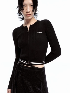 Slim Fitted Zipper Cardigan Hooded Neckline Option Transitional Wear