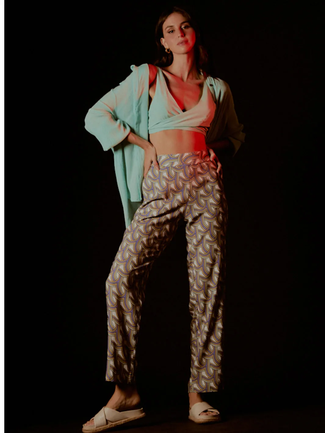STRAI PANTS Weekend Style Functional Fashion