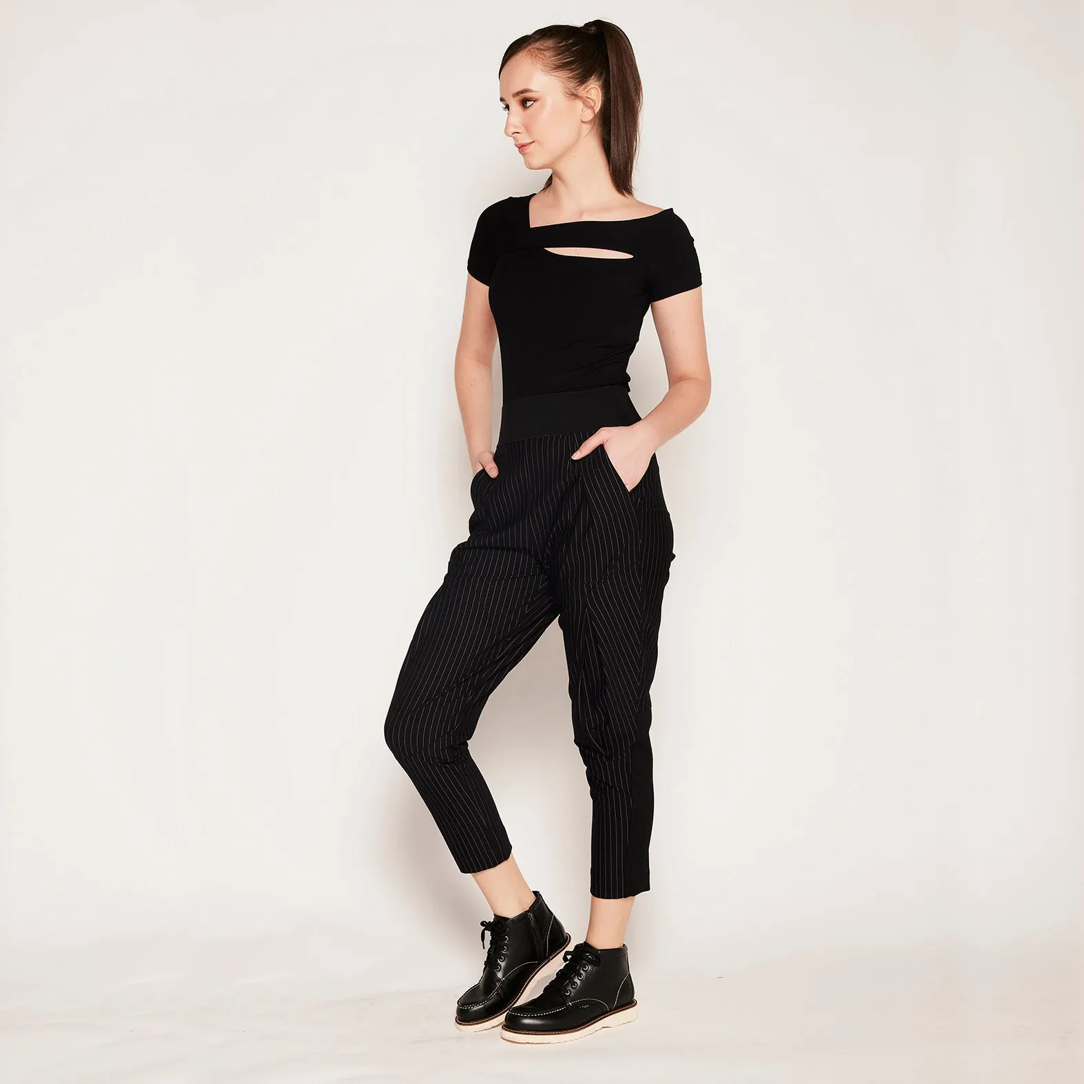 Elegant Vibrant Textured Brunch Outfit Summer Vibes Versatile Stripe knit pants