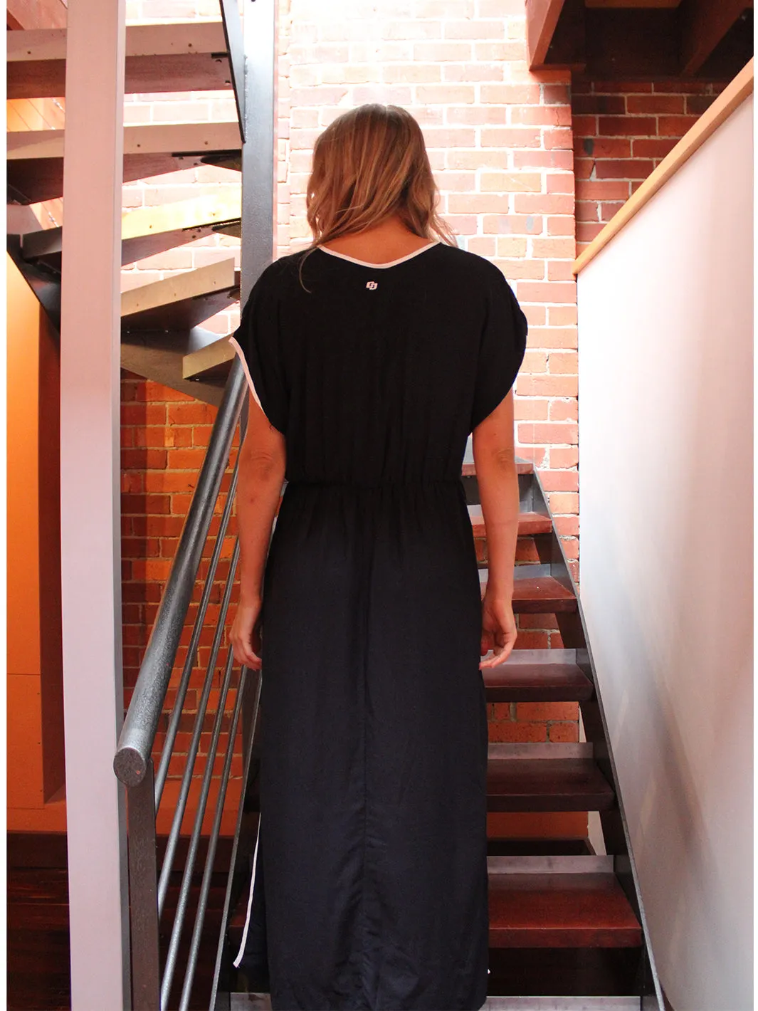 COLCCI DRESS Crisp Silhouette Airy Weave