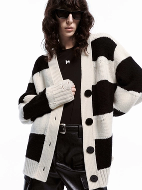 WrinkleResistant Yarn MicrofiberBlend Texture Contrast Distressed Knit Cardigan