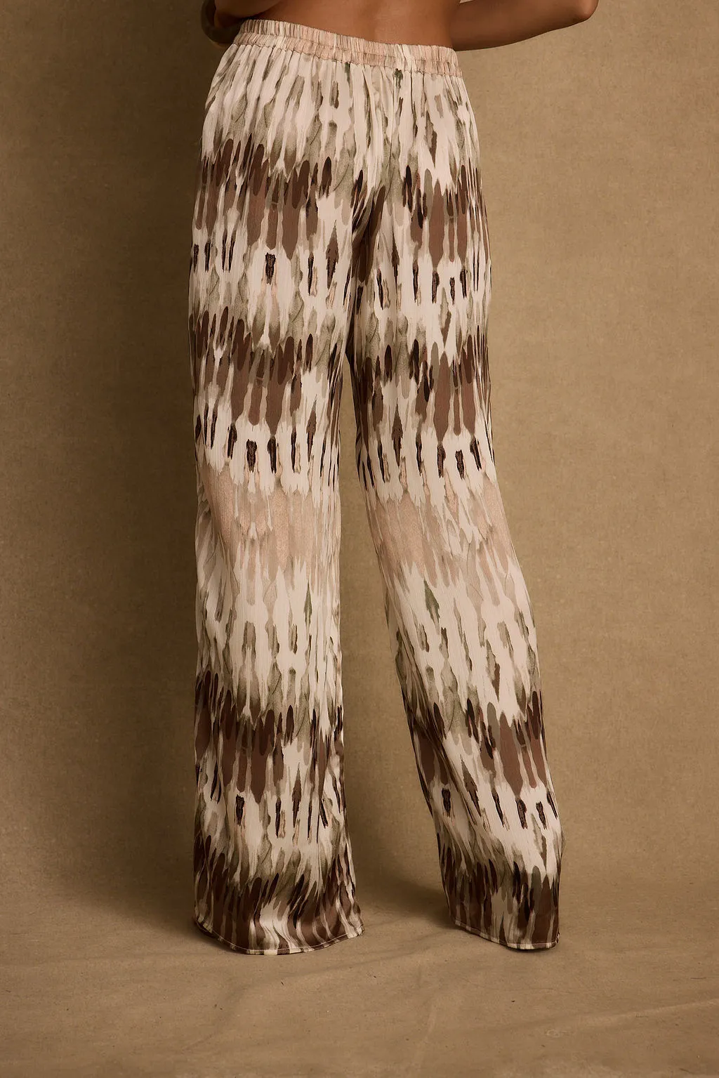 Taza Abstract Satin Pant Fit Comfort