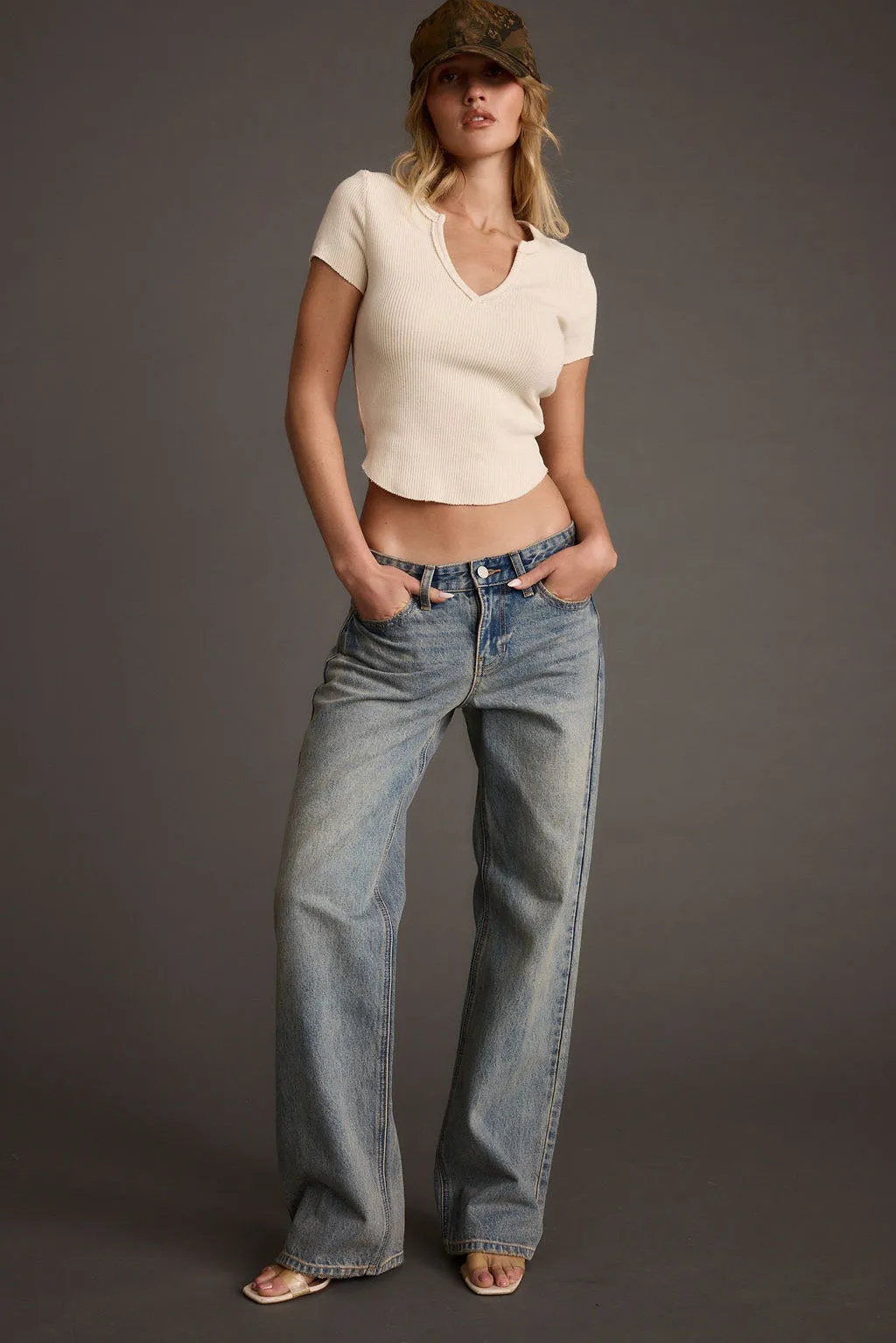 Convertible Style Soft Inner Lining Nevada Cream V-Neck Ribbed Cropped Tee