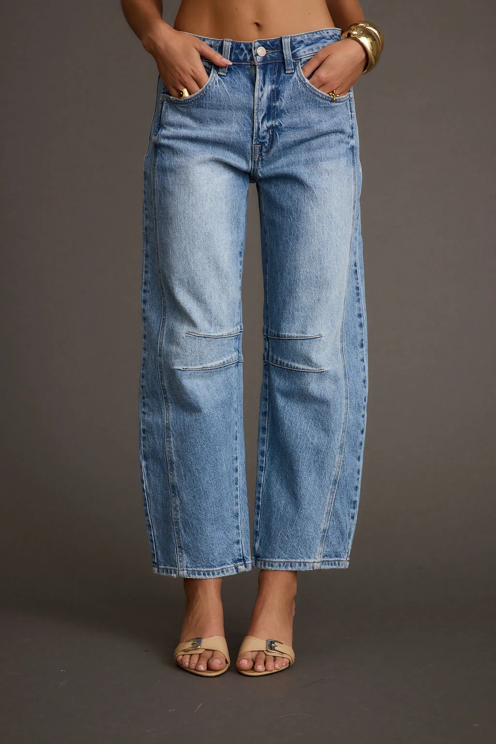 Muse Barrel Denim Jeans Casual Vibe Sophisticated Look