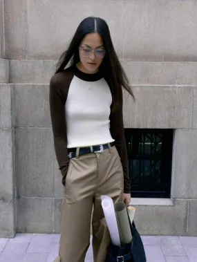Soft Interior Flexible Collar Opening Two Tone Knitted Top