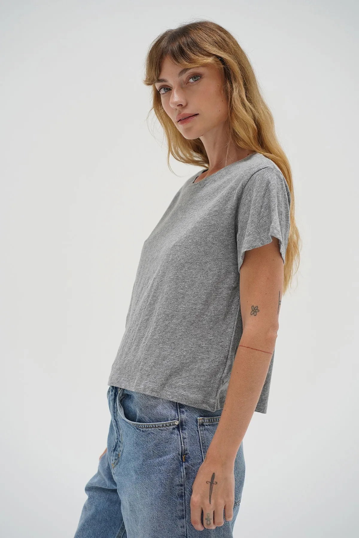 Shaden Cotton Crew - Heather Grey Chic Comfort Wear Stone Wash Process