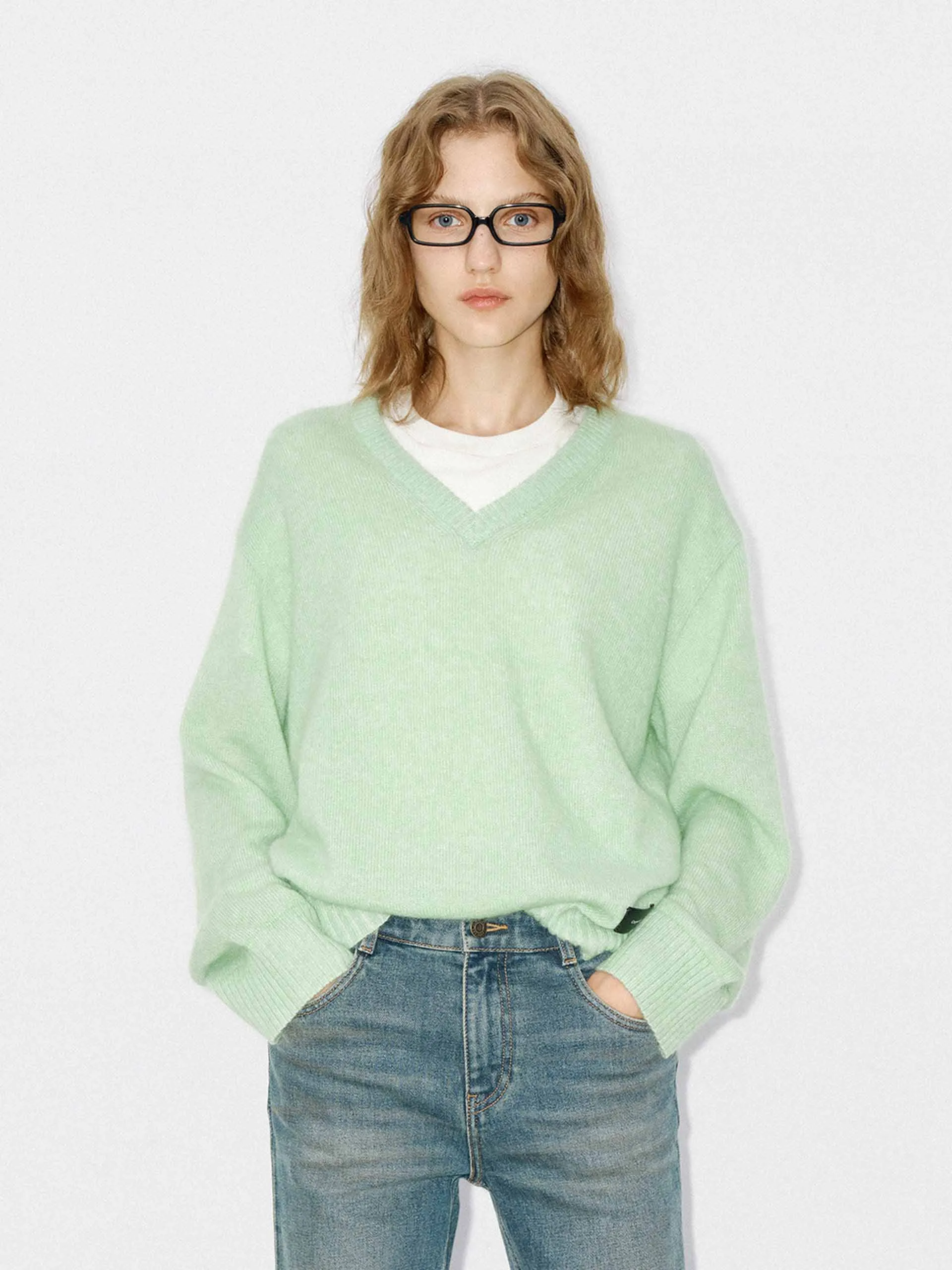 V-neck Loose Sweater Everyday Classic Warm Outfit