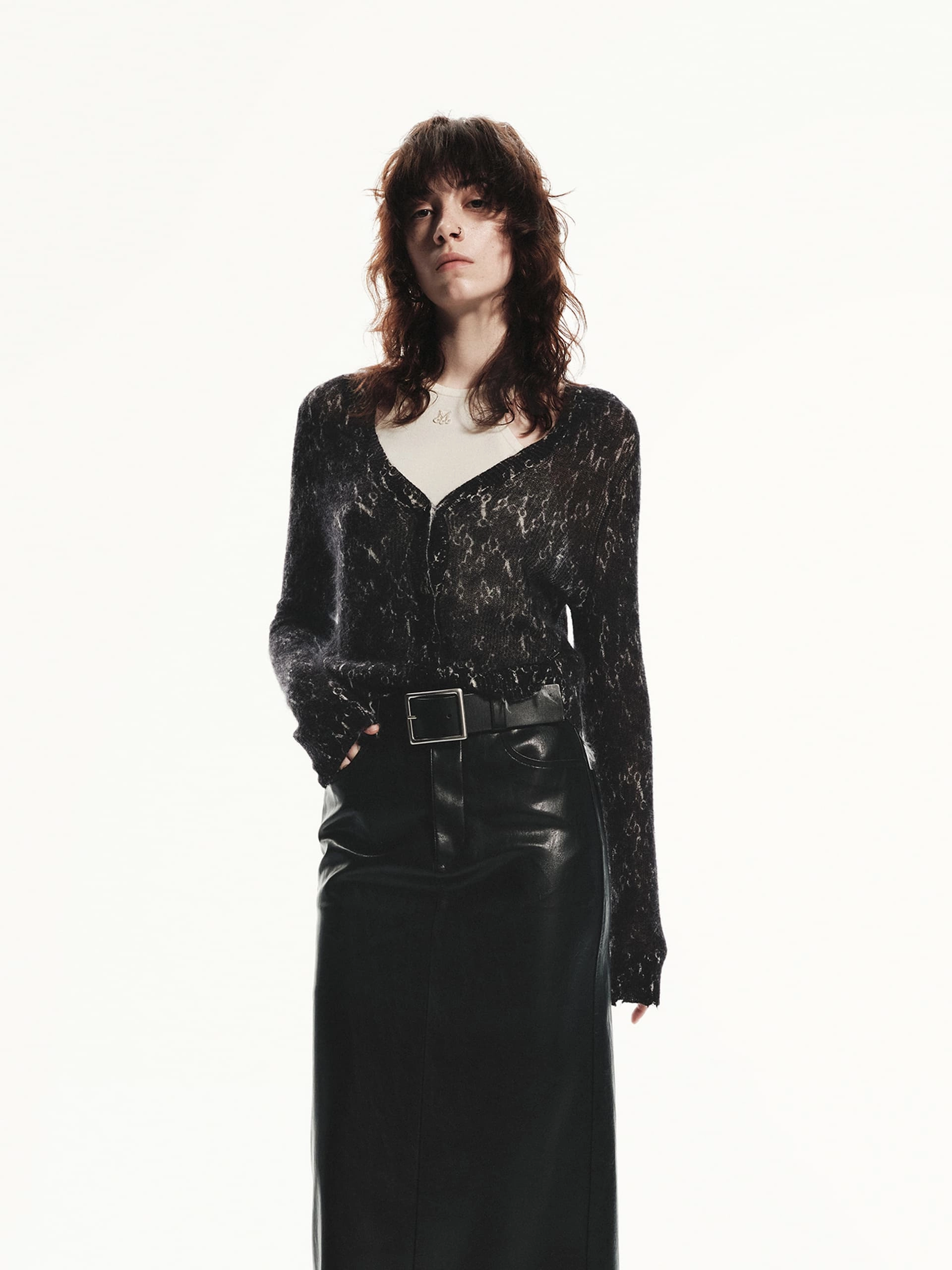 V-neck Fitted Knit Cardigan Friction Resistant