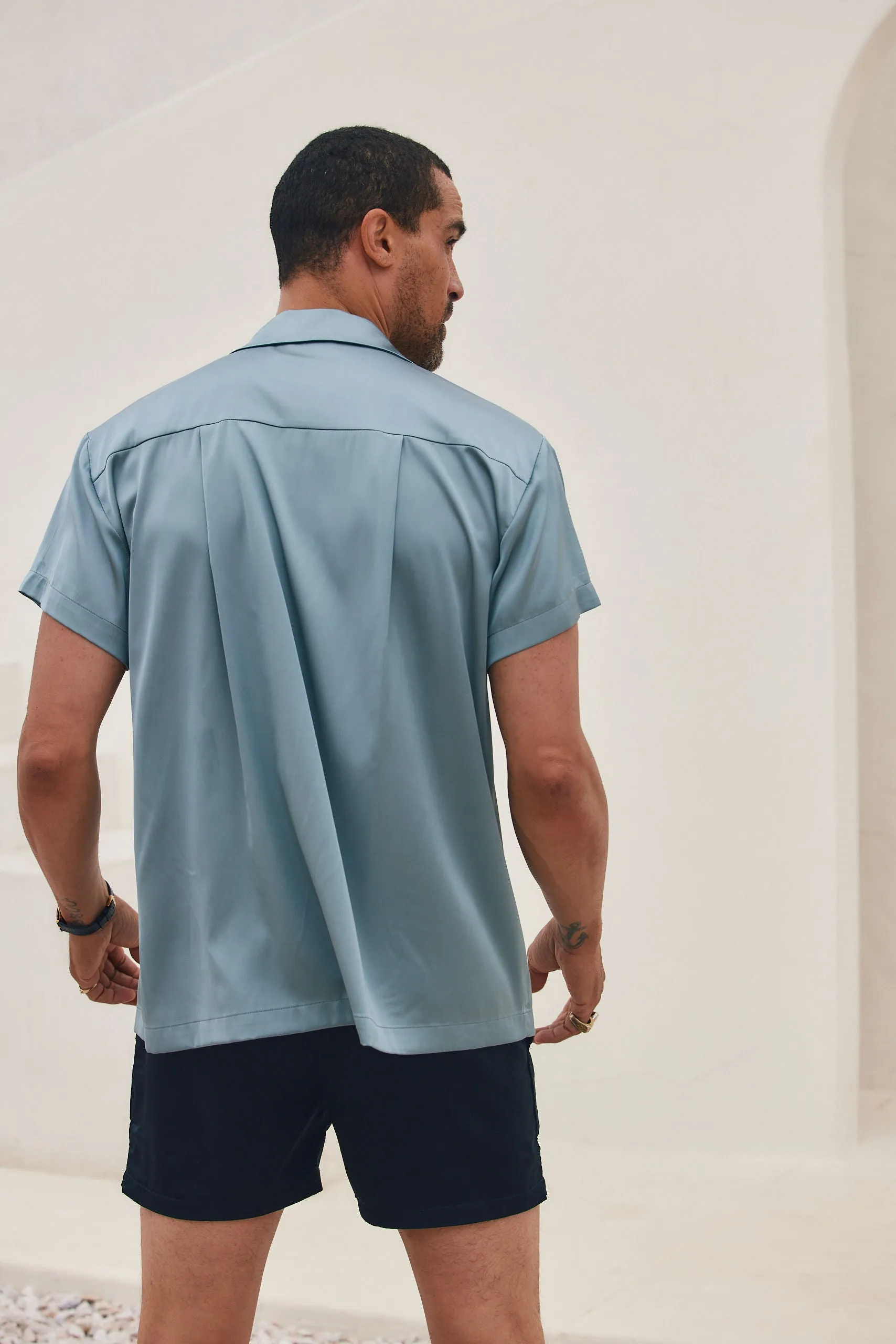 ComfortStretch Vaughn Blue Satin Camp Shirt